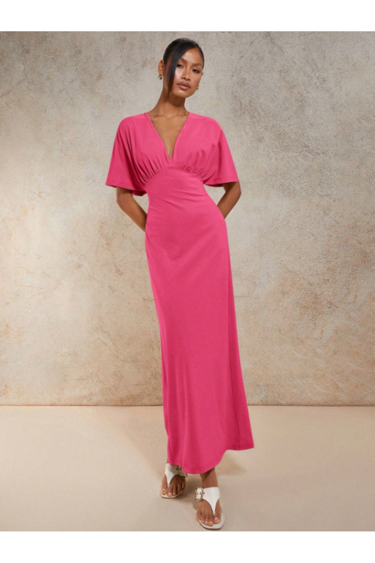 KADIN V YAKA MELEK KOL GÖĞSÜ BÜZGÜ DETAYLI ESNEK ÖRME KUMAŞ UZUN BOY ELBİSE